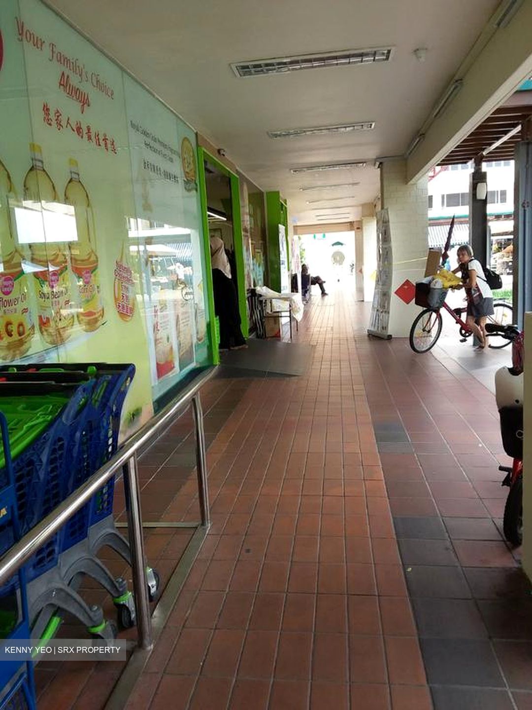 Tampines Heart (D18), Shop House #460329551